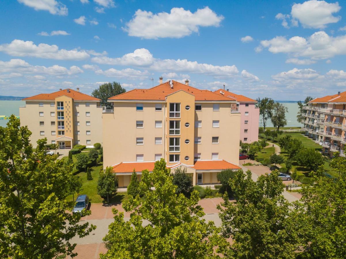 Myflat All-Season Apartment Siofok Bagian luar foto