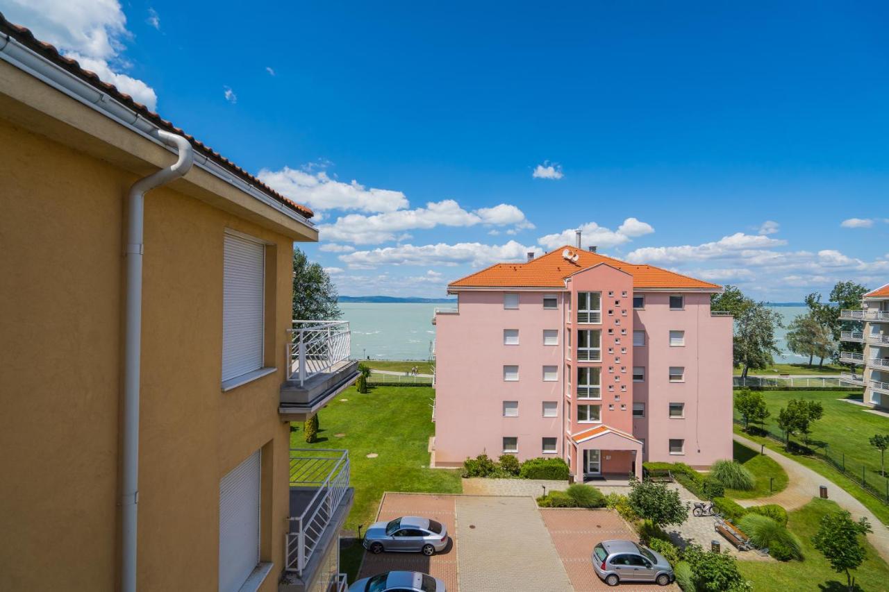 Myflat All-Season Apartment Siofok Bagian luar foto