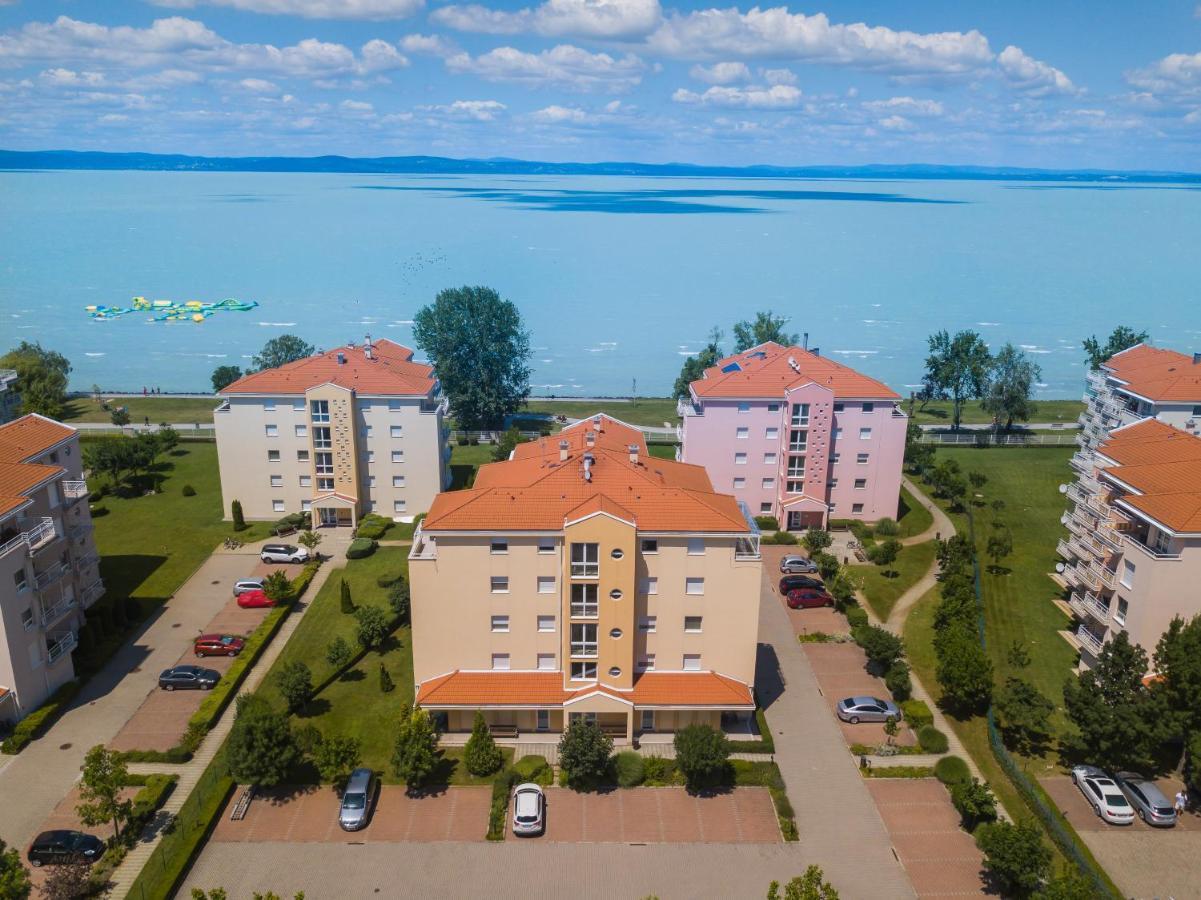 Myflat All-Season Apartment Siofok Bagian luar foto